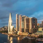Luxury Bay View Apartment - Darling Harbour
