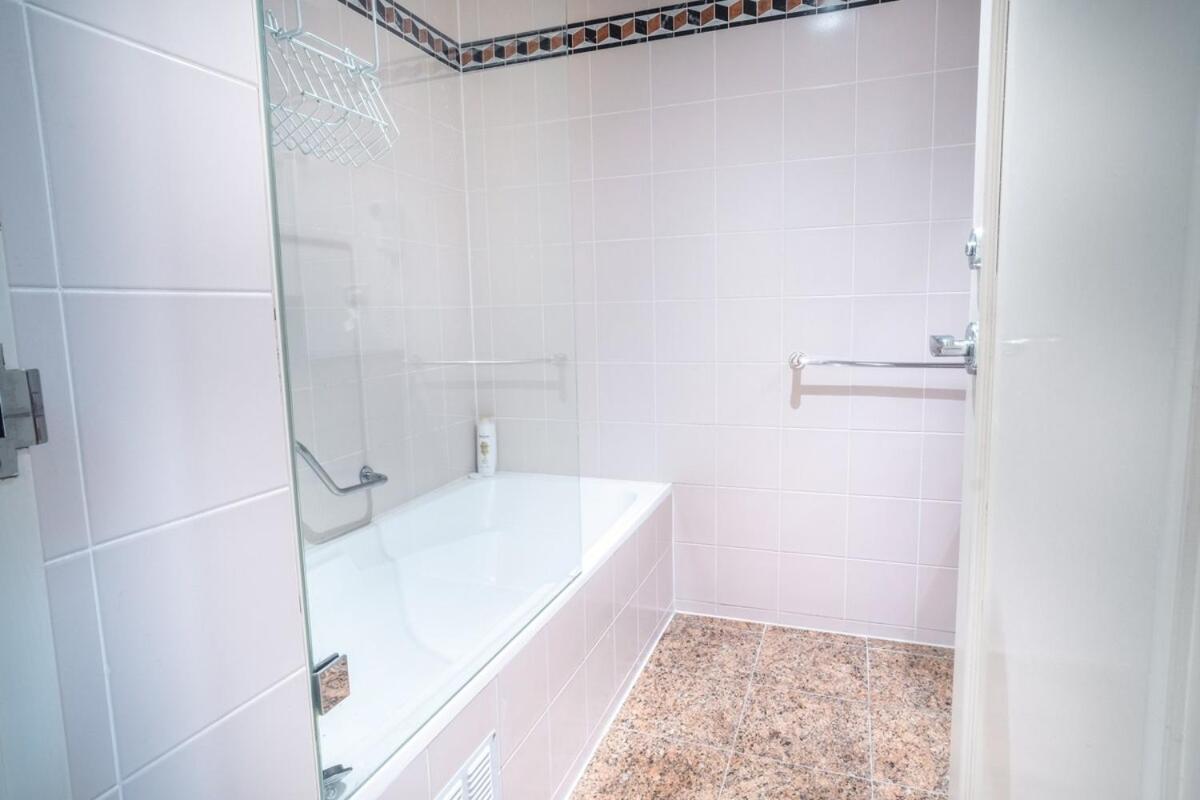 Luxury Bay View - Darling Harbour Apartment *